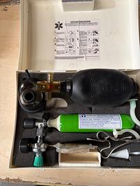Set completo per rianimazione con bombola piena