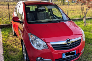 Opel Agila colore rosso anno 2013