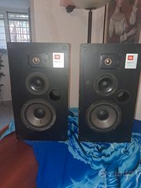 Coppia di casse JBL
TLX6