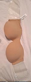 Reggiseno a fascia nude con adesivo trasparente 2b