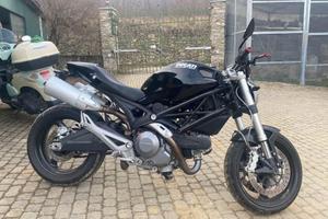 Ducati monster 696