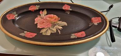 vassoio lavorato in peltro 