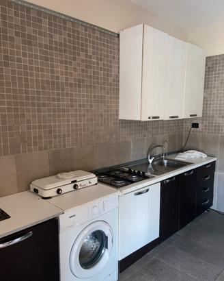 tolgo  frigorifero,tv e cucina