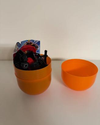 Sorpresa uovo Kinder 2025 Monster Truck rosso