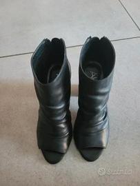 Stivaletti neri Alesya open toe tacco largo