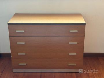 cassettiera e due comodini