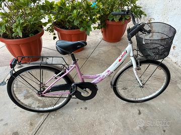 Bicicletta ragazza/donna passeggio 24” con cestino