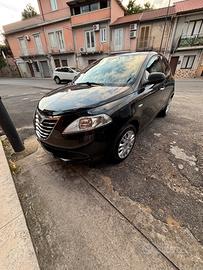 Lancia ypsilon 1.3 multijet