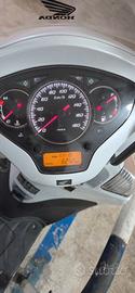 HONDA SH 300