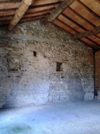 Rustico / Casale di 800 m² con più di 5 locali a A - Vista 5