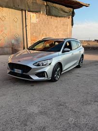 ford focus st-line