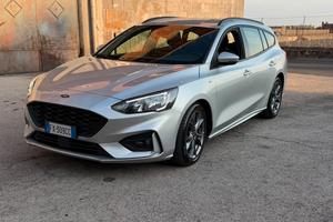 ford focus st-line