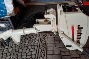 Fuoribordo Johnson 3.5 CV+ tender omaggio