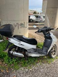 Motorino 200 Peugeot