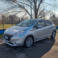 Splendida Peugeot 208 5 porte