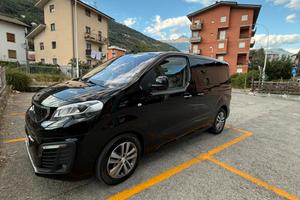 Peugeot Traveller 8 posti, full optional
