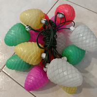 luci di Natale a pigna