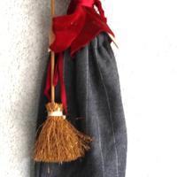 Bambola  " BEFANINA "  con Calza inizio anni 70