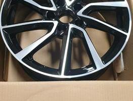 Cerchi in lega r17 peugeot