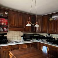 Cucina legno, top in marmo