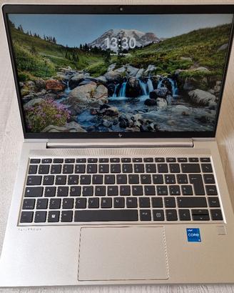 Notebook HP Elitebook 640 G9 pari al nuovo