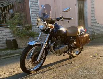 Suzuki TU 250 – Buone condizioni, stile classico
