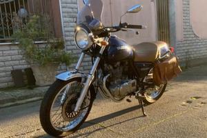 Suzuki TU 250 – Buone condizioni, stile classico