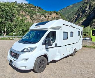 Camper semiintegrale  Pilote P706