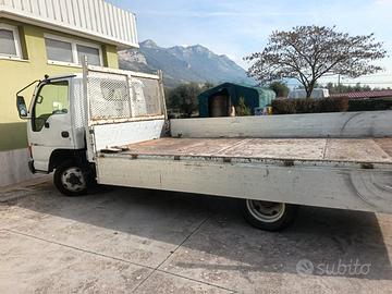 Autocarro cassonato Isuzu P 35.3