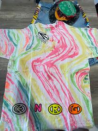 T-shirt Energie nuova con cartellino