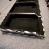 Flight case mixer 4 canali + pioneer 350
