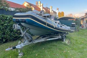 Gommone Marlin 480 completo di motore e carrello