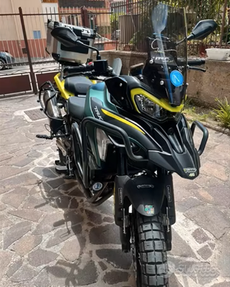 Benelli trk 702 x