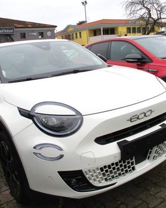 Fiat 600 Hybrid DCT MHEV LaPrima - FULL OPTIONAL