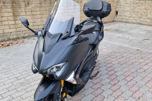 Yamaha T-Max 530 SX