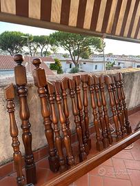 Balaustra in legno massello con colonnine tornite