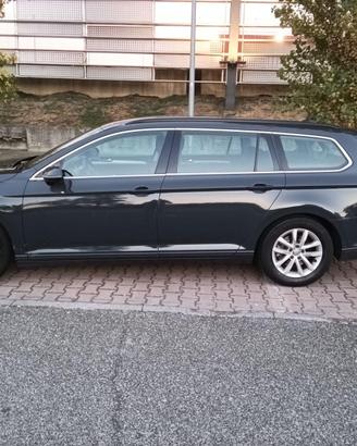 Passat Variante diesel automatic 150cv   381000km