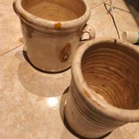 Due vasi in ceramica 