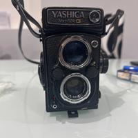 Yashica Mat 124G