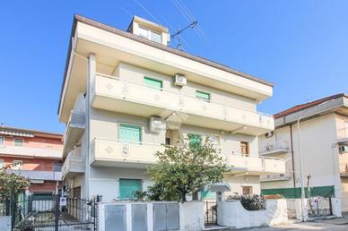 4 LOCALI A ALBA ADRIATICA