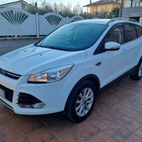 BELLA Ford Kuga