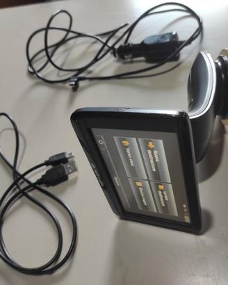 Navigatore auto Navigon con 3 accessori perfetto