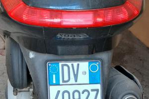 scuter piaggio  x8  250