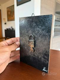 Quadro artistico con lucchetto – InsideArt
