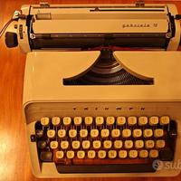 Macchina da scrivere vintage Triumph Gabriele 10