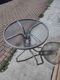 Tavolino rotondo in alluminio e vetro