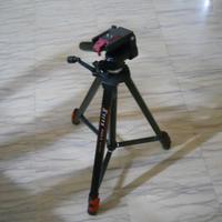 TREPPIEDI   fotocamera  videocamera