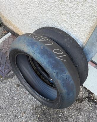 Gomme slick Pirelli superbike