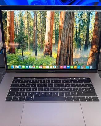 MacBook Pro 2018 15" 16GB Ram 512GB SSD