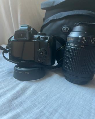 kit Nikon D3000+obiettivi 18 55mm e 55 209 e borsa
